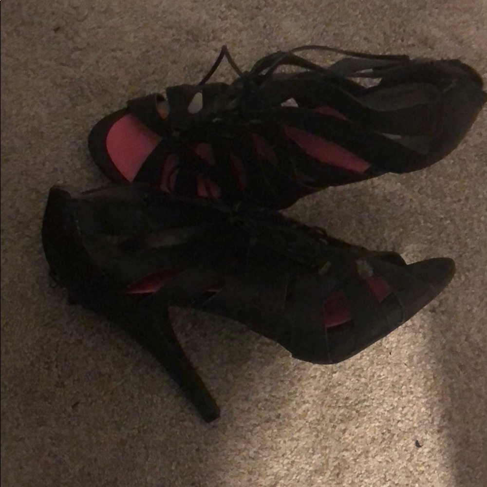 Shoe